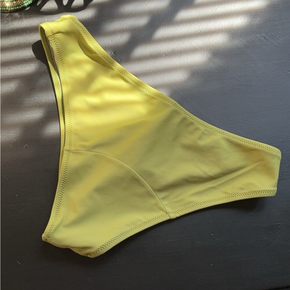 Cupshe Bikini - Picture 6 of 8